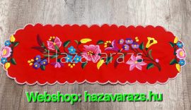PIROS ALAPON FEHÉR SZEGŐS KALOCSAI FUTÓ 60*20 CM