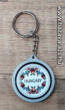   PÖRGENTYŰS MATYÓ MINTÁS KÉTOLDALAS KUCSTARTÓ SZÜRKE KERETBEN HUNGARY FELIRATTAL  