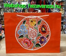   PIROS FÉNYES HÍMZETT NÉPI MINTÁS XXL-ES / NAGY MÉRETŰ FEKVŐ DÍSZTASAK  28*38 CM