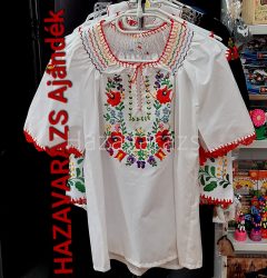 KÉZZEL HÍMZETT NŐI BLÚZ FEHÉR SZÍNBEN