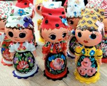 PUSZI BABA KÉZZEL FESTETT LÁNY FIGURA 1 DB