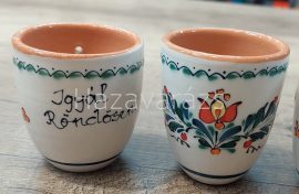 IGYÁL RÖNDÖSEN! KÉZZEL FESTETT NYAKBA-AKASZTHATÓS VAGY SIMA PÁLINKÁSPOHÁR SZÍNES NÉPI MINTÁS 