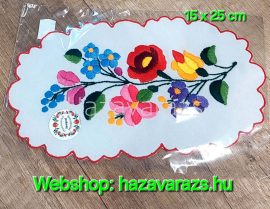15x25 cm FEHÉR ALAPON PIROS SZEGŐVEL KALOCSAI OVÁLIS KÉZZEL HÍMZETT TERÍTŐ 15x25 cm FEHÉR ALAPON PIROS SZEGŐVEL KALOCSAI OVÁLIS KÉZZEL HÍMZETT TERÍTŐ
