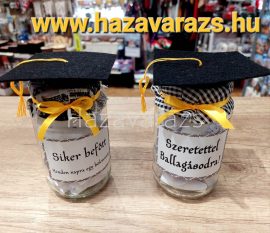 SIKER BEFŐTT TALÁR SAPKÁVAL 